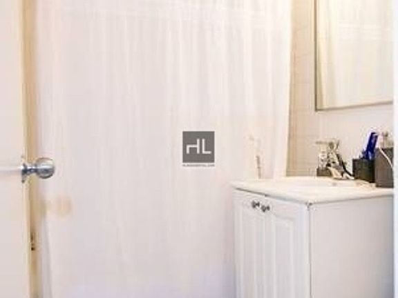 5th image of 136 E 56th St APT 8A