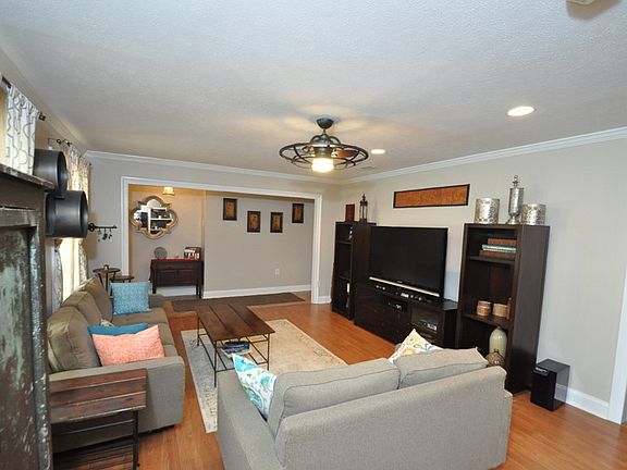 5th image of 3632 Tolmas Dr