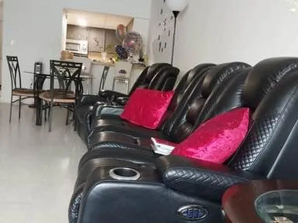 7010 NW 186th St APT 5-121, Hialeah, FL 33015