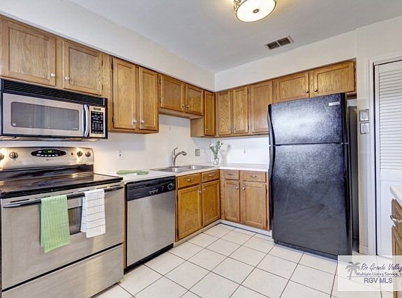 3rd image of 5 Uruapan Ct