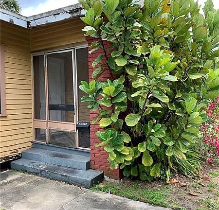 3rd image of 203 N Tampania Ave