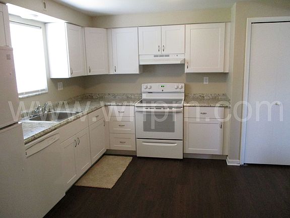 3rd image of 1004 McAllister Dr