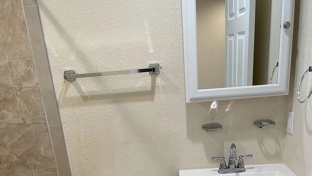 Modern Multi-Family Apartment in Riviera Beach — Photo 2