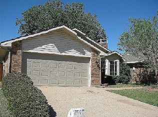 2011 Chalfont Dr, Carrollton, TX 75007