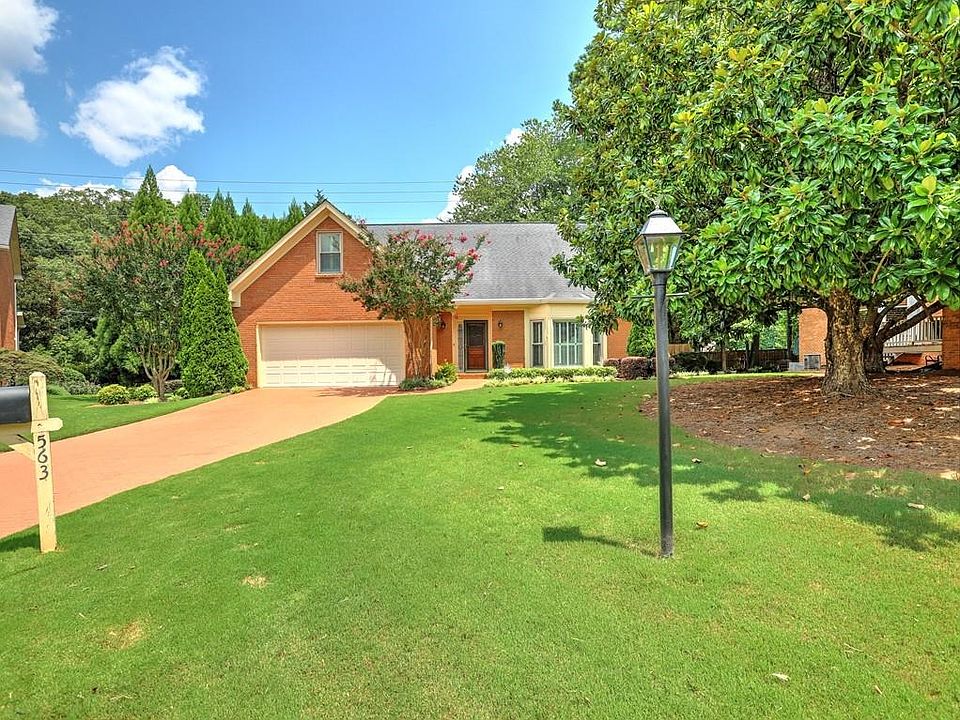 1st image of 563 N Palisades Cir SE
