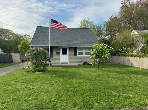 302 Glen Hills Road, Meriden, CT 06451