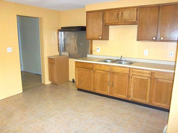 4th image of 1038 Clifton St