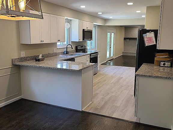 2nd image of 7220 Crinstead Ct
