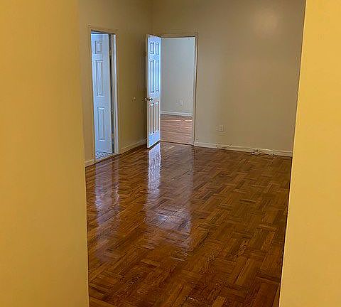 2nd image of 563 W 184th St APT 5G