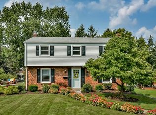 936 Balmoral Dr, Pittsburgh, PA 15237