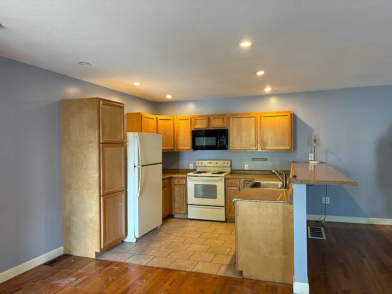131 E Norwood Ave — Photo 20
