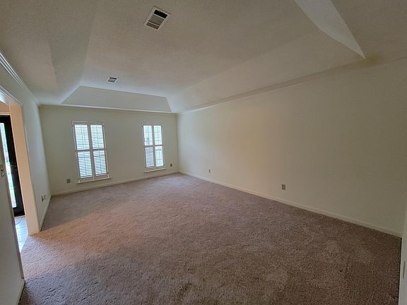 2nd image of 1860 Gillespie Dr