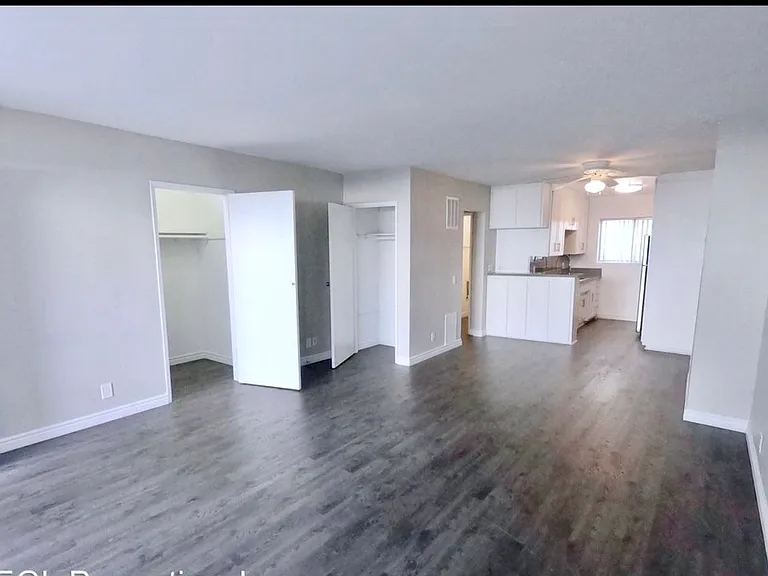 1037 Lincoln Blvd #C — Photo 8