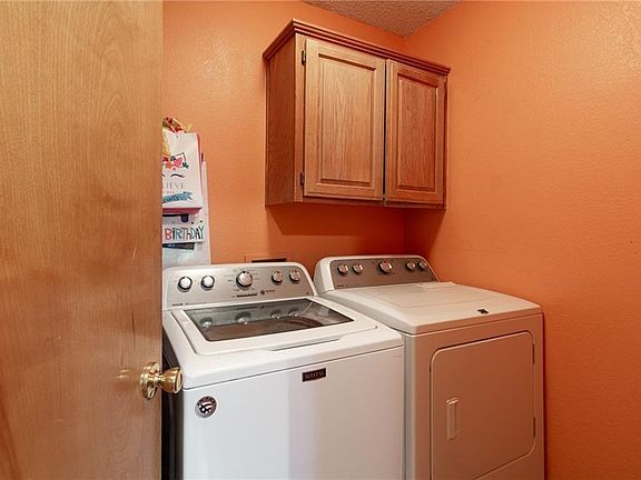 4th image of 4451 W Beaver Ln