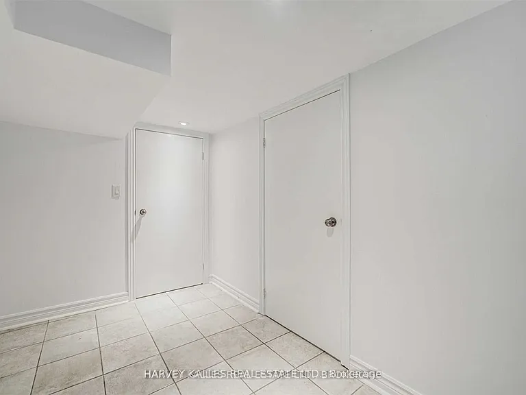 184 Cedric Ave #LOWER — Photo 9