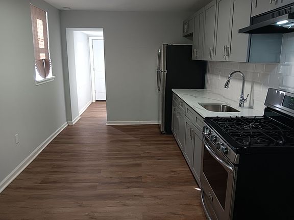 2nd image of 1012 Potter St