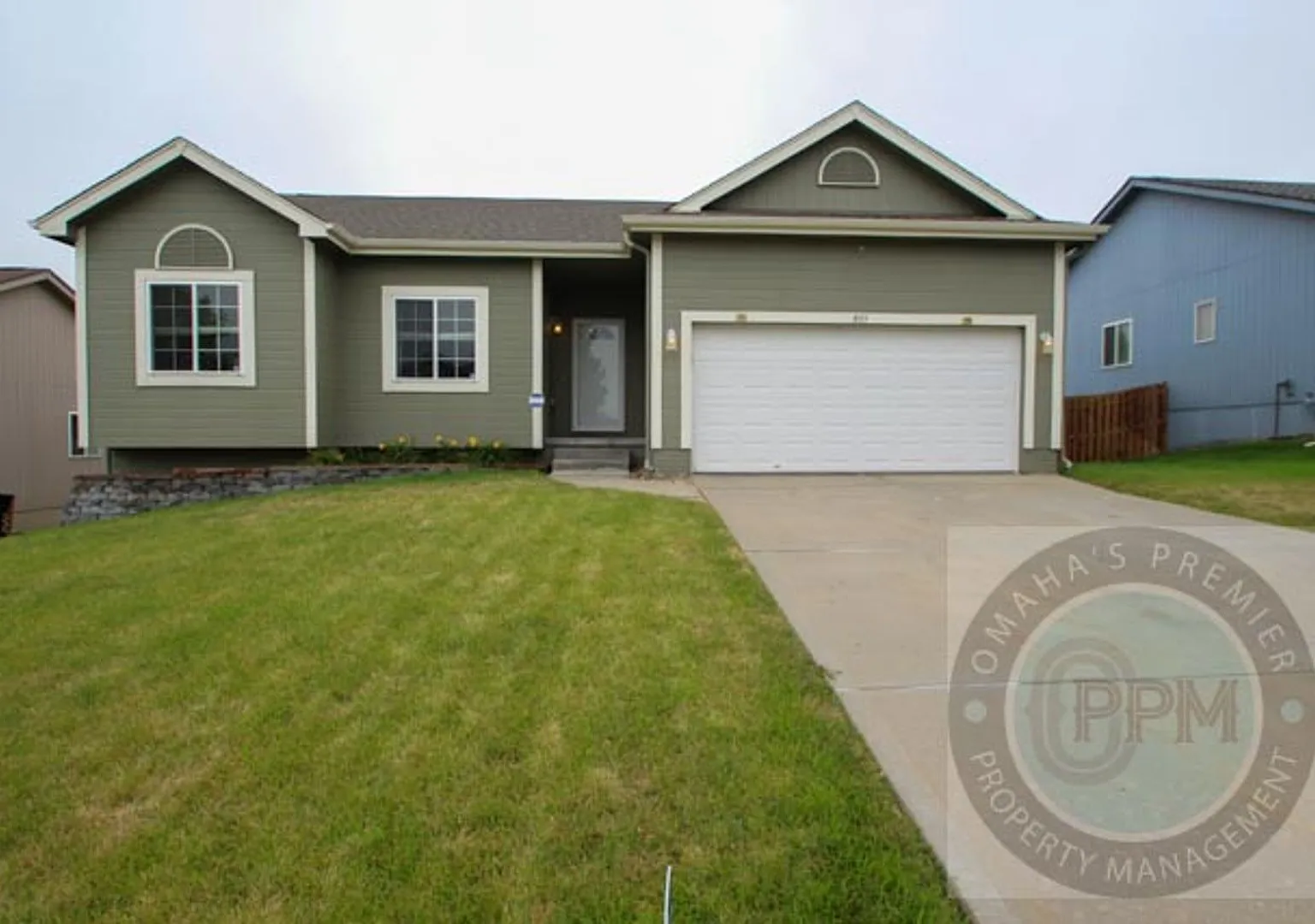 Beautiful 5Bd/3Ba House! | Papillion, Ne! — Photo 1