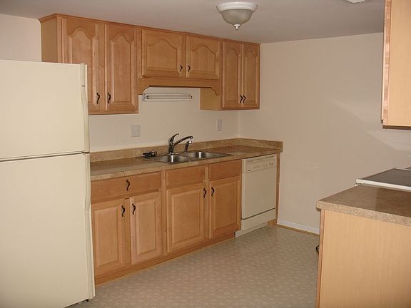 4th image of 398 Circuit Ln Unit C