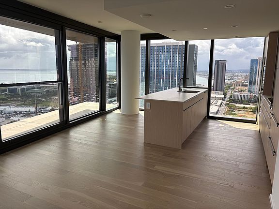 4th image of 333 Ward Ave #3003