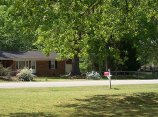 1015 N Piney Grove Rd, Manson, NC 27553