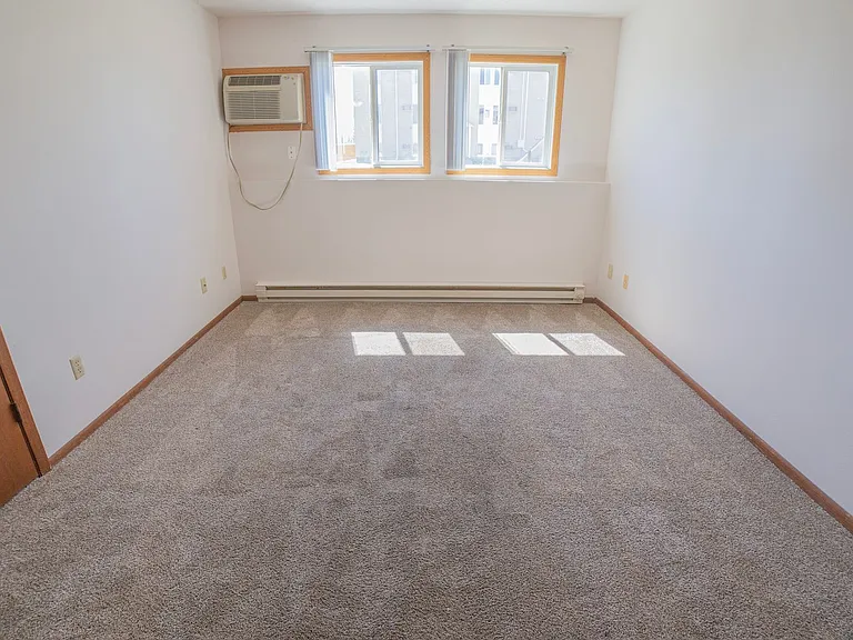 Cedars West Apartments — Photo 16