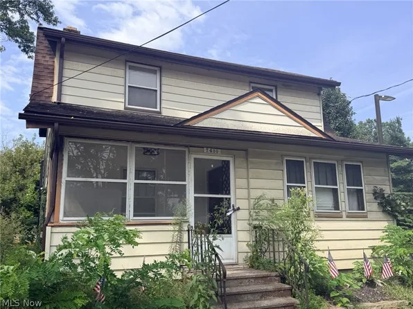 2430 Bailey Rd, Cuyahoga Falls, OH 44221