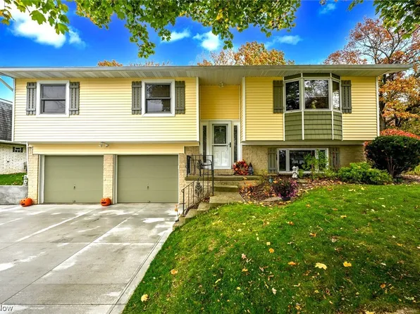 3111 N Turkeyfoot Rd, Akron, OH 44319