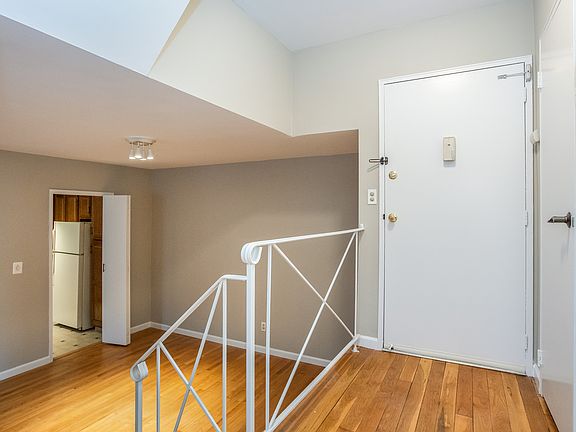 Interior Entry - feels so homey!
