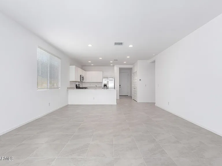 4522 S 127th Dr — Photo 9