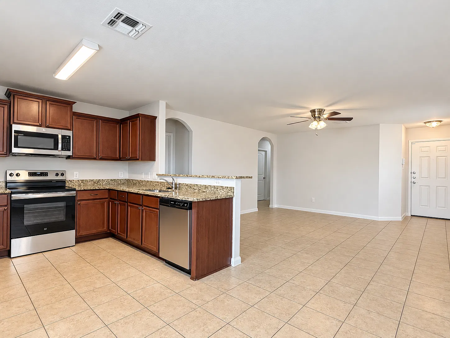 332 Farmer Ln, Jarrell — Photo 4