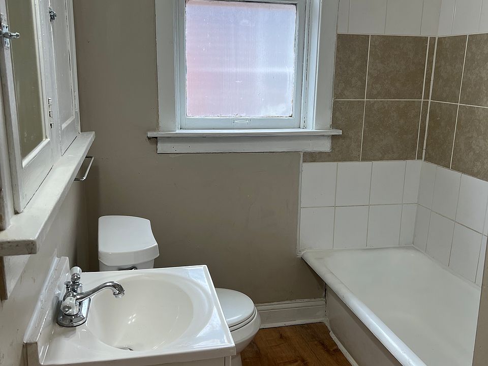 1st image of 4881 Kossuth Ave #2F