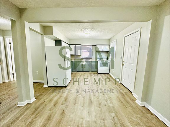 5th image of 913 Euclid Ave