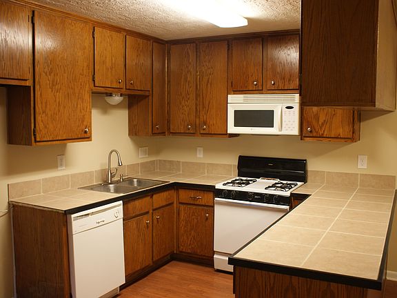 2nd image of 3400 Wildrye Dr
