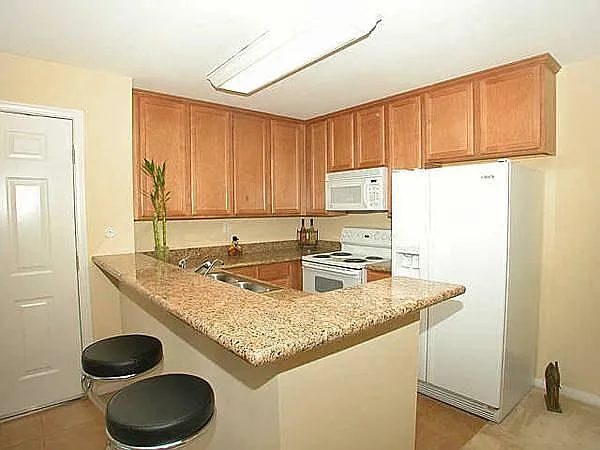 3454 Castle Glen Drive — Photo 2