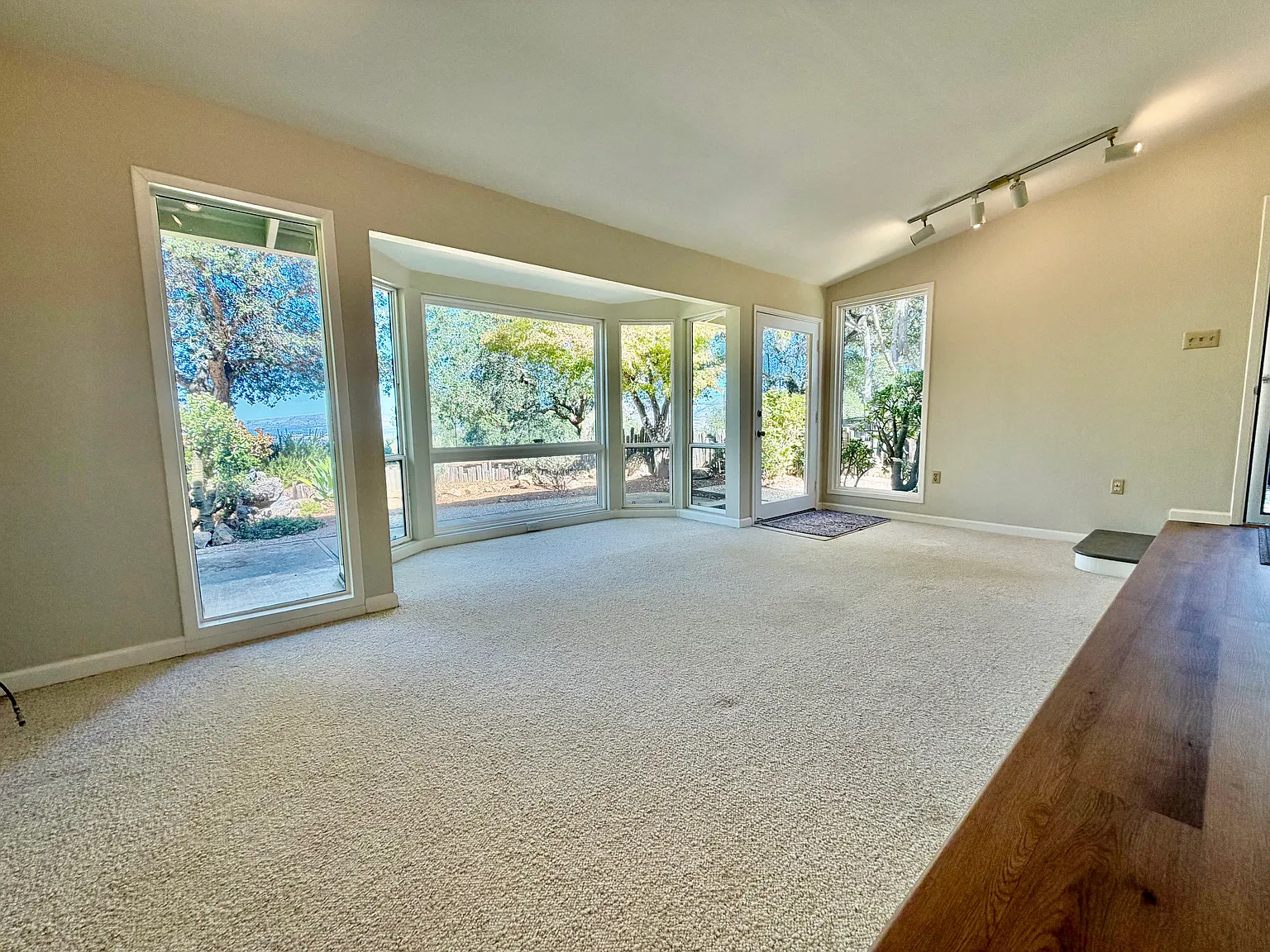 Graystone Ln, San Jose — Photo 3