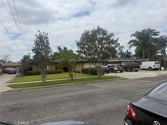 5th image of 17637 Pinedale Ave