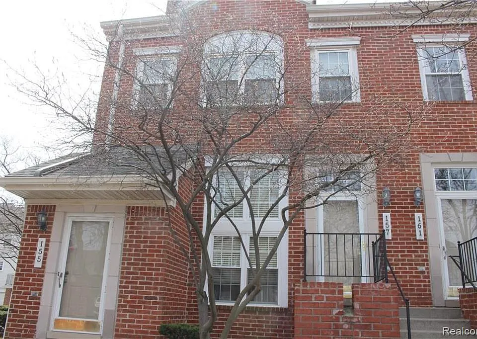 157 W Kenilworth Ave