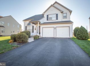 41 Forsythia Ln, Bear, DE 19701