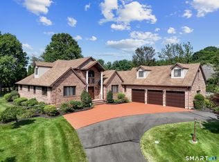 7 Regency Drive, North Haven, CT 06473
