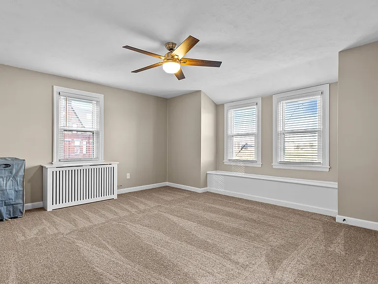 2 Gregory St — Photo 18