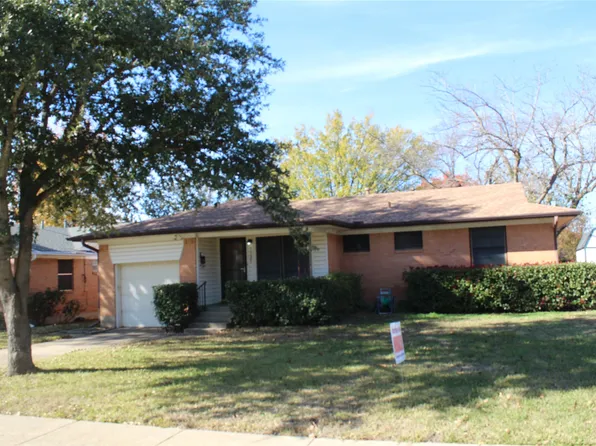 1731 Buena Vista St, Mesquite, TX 75149