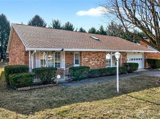 1820 Primrose Ln, Fairborn, OH 45324