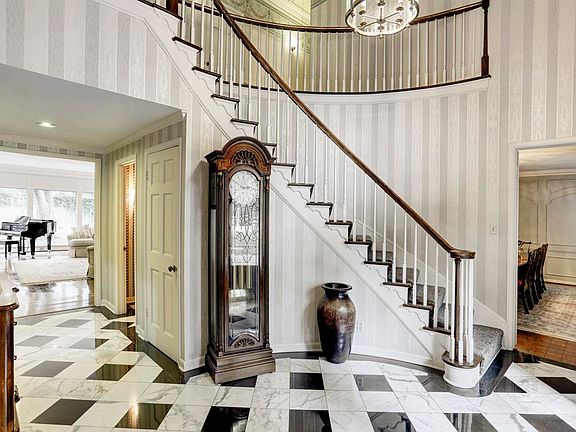 5th image of 11510 Summerhill Ln