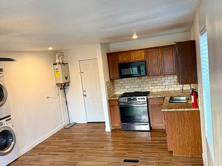 3720 N Saint Paul St — Photo 4