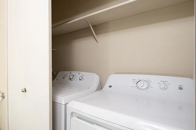 1 Bedroom w/Vaulted Ceiling 1 Bedroom w/Vaulted Ceiling