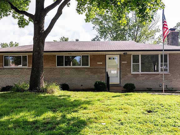 2nd image of 8754 Glenwood Dr