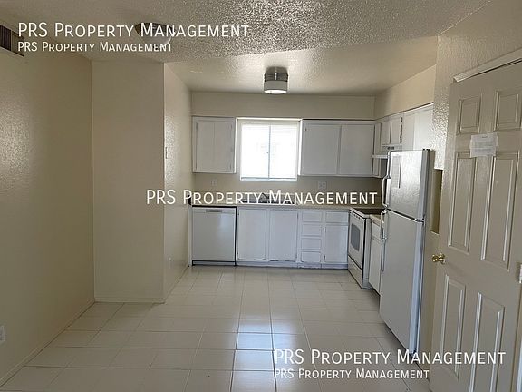 2nd image of 465 W Ivyglen St #124