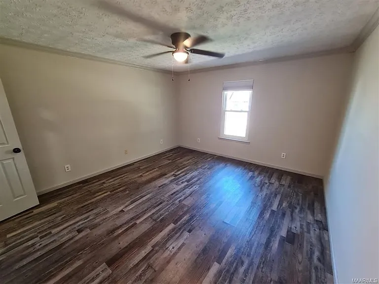 804 Winter Pl — Photo 17