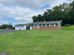 10 Dead End Rd, Millerstown, PA 17062