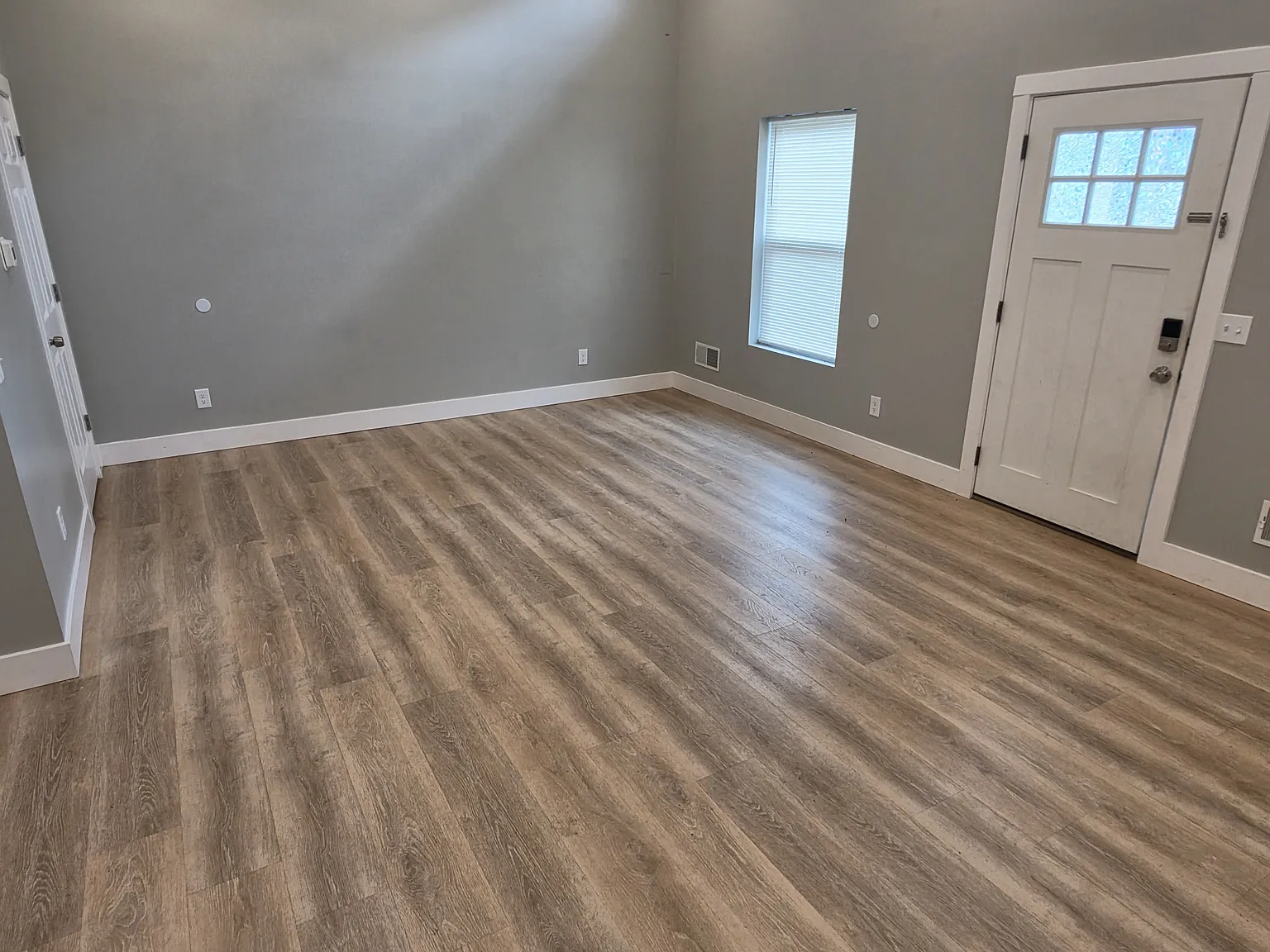 2 bed, 750 sqft, $900 — Photo 3
